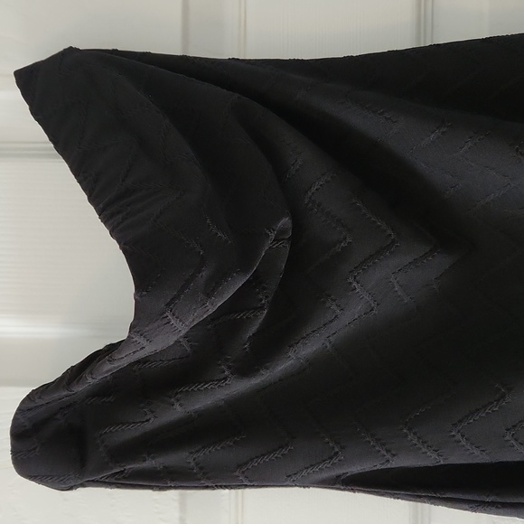 BLACK STRAPLESS DRESS - Picture 3 of 6